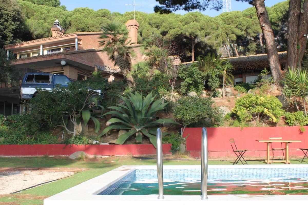 מטארו Villa Maresme & Villa Rosa מראה חיצוני תמונה