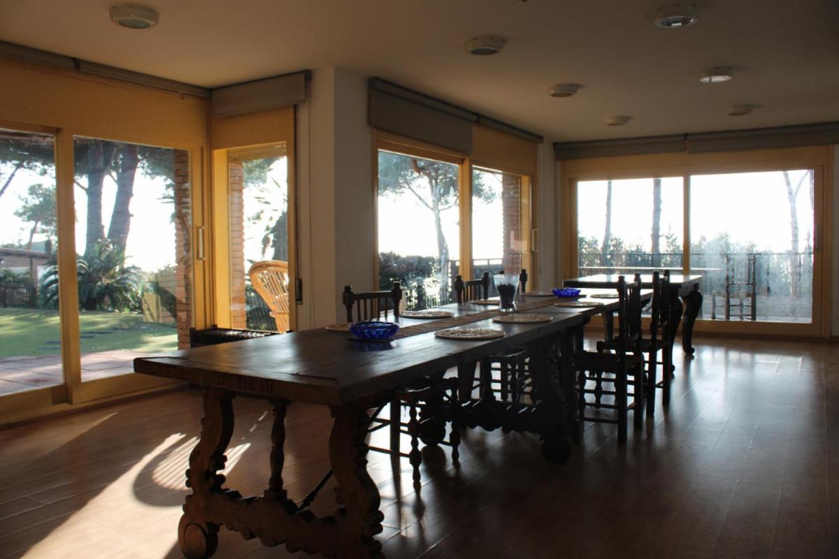מטארו Villa Maresme & Villa Rosa מראה חיצוני תמונה